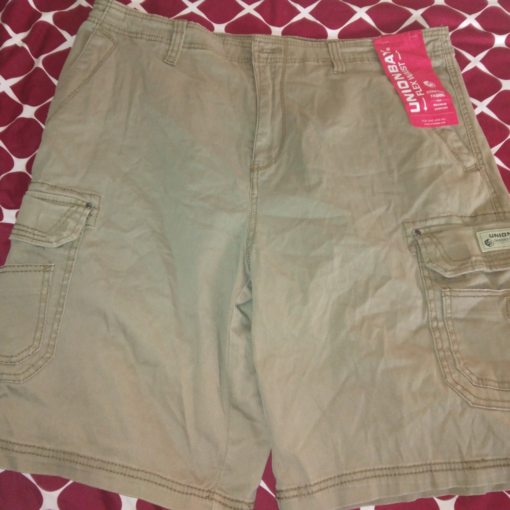 UNIONBAY Men's Tan Cargo Shorts